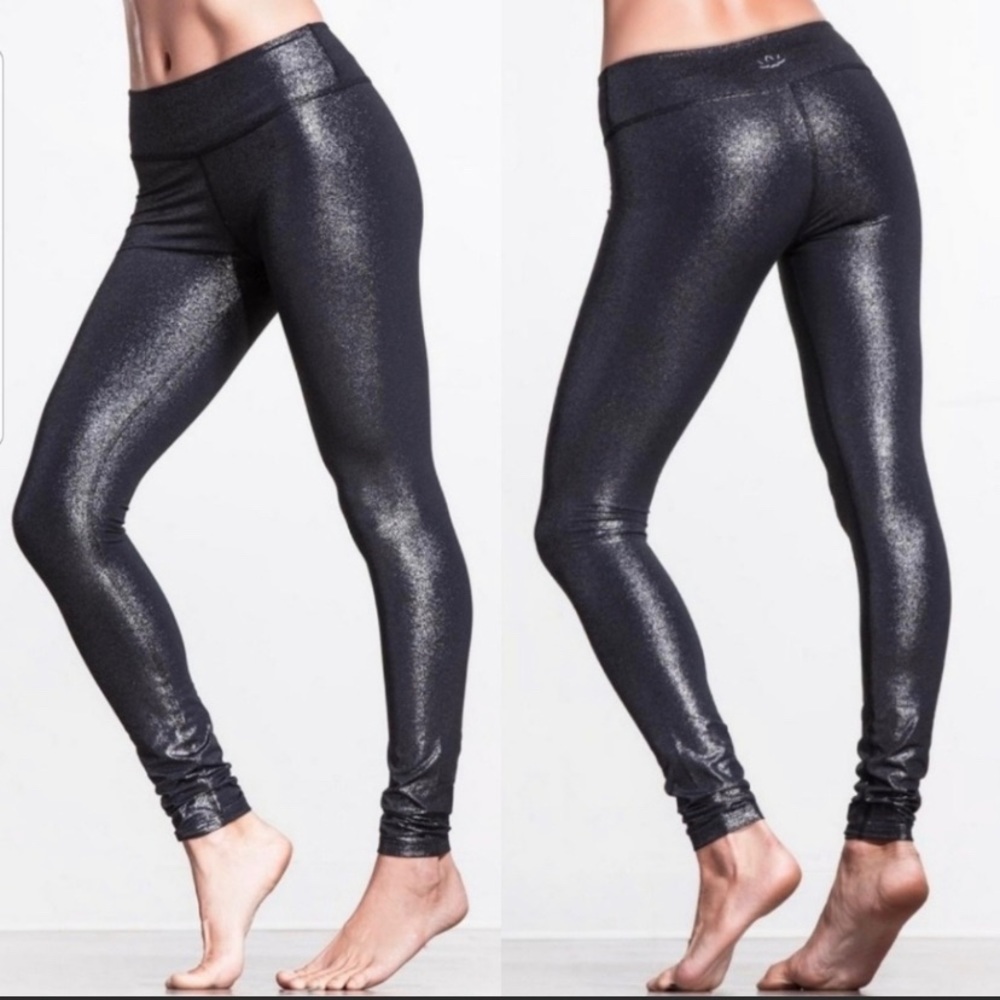 Beyond Yoga full length black glitter legging